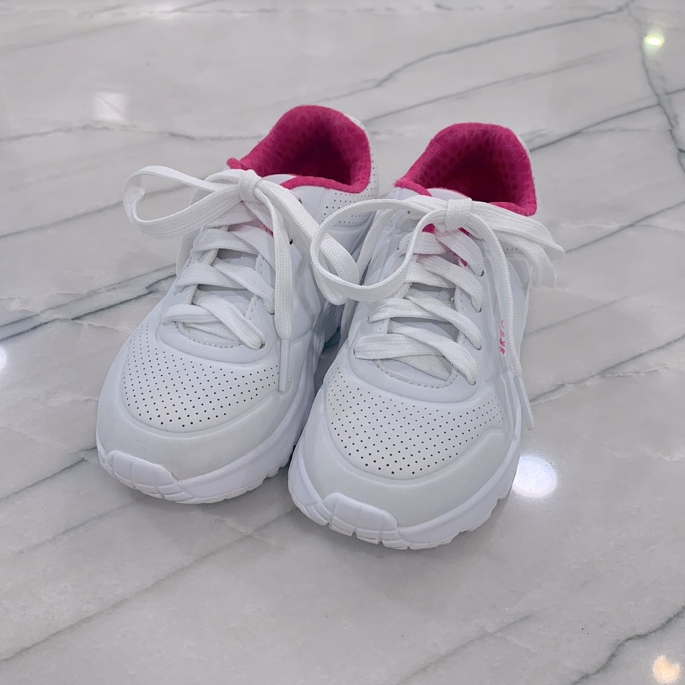 Skechers White Sneakers with Pink Lining - Kids